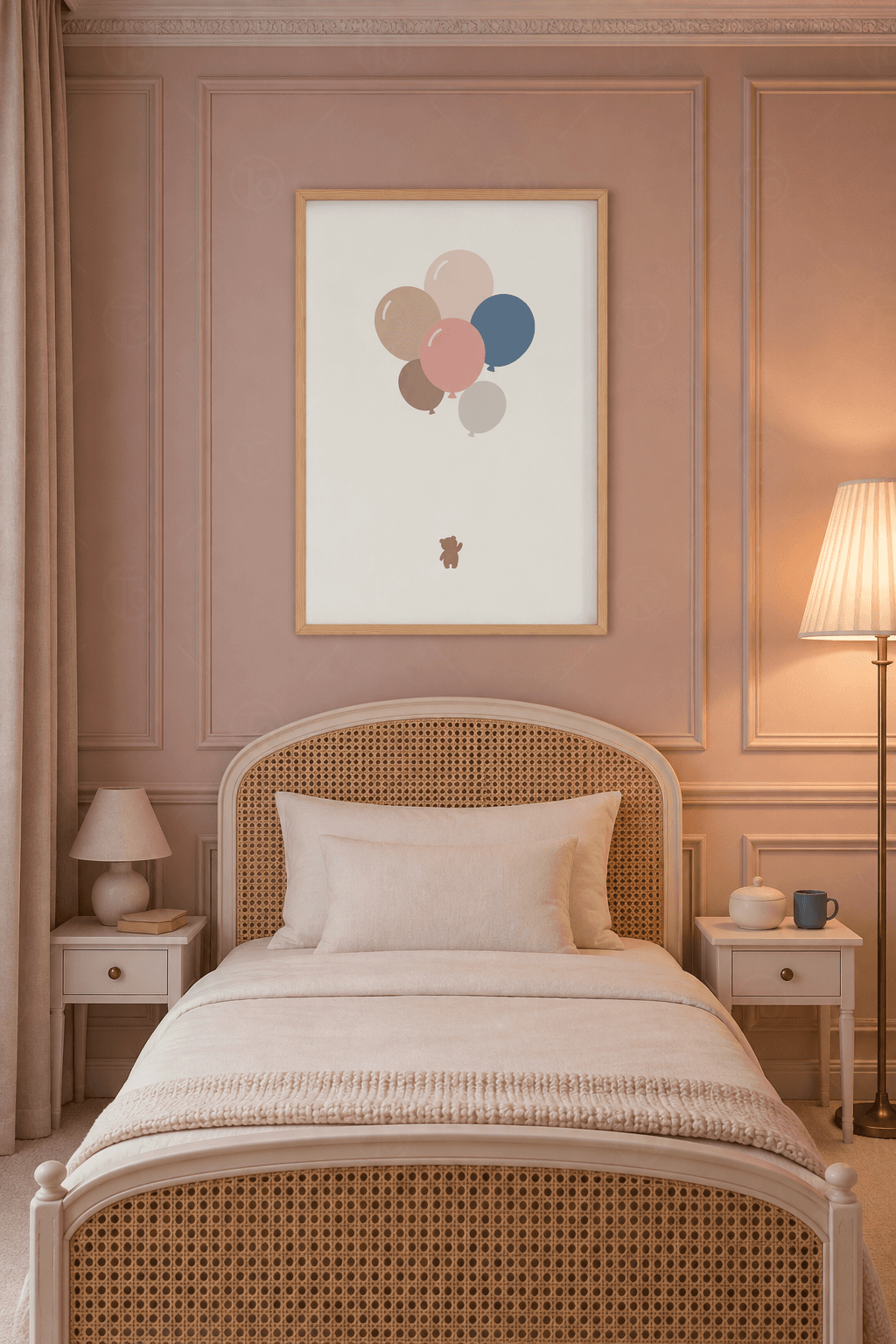 Ahşap çerçeveli balon tablosu — üstte altı pastel balonluk küme, en altta kolunu yukarı uzatan küçük kahverengi ayı