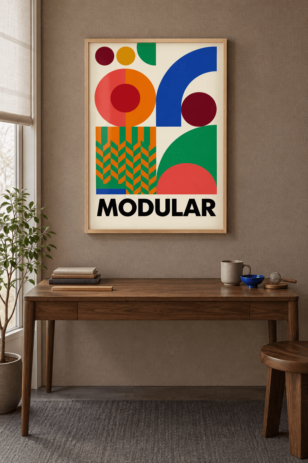 Ahşap çerçeveli modüler poster tablosu — krem zeminde mercan-turuncu daire, kobalt çeyrek halka, bordo daire ve zikzak blok