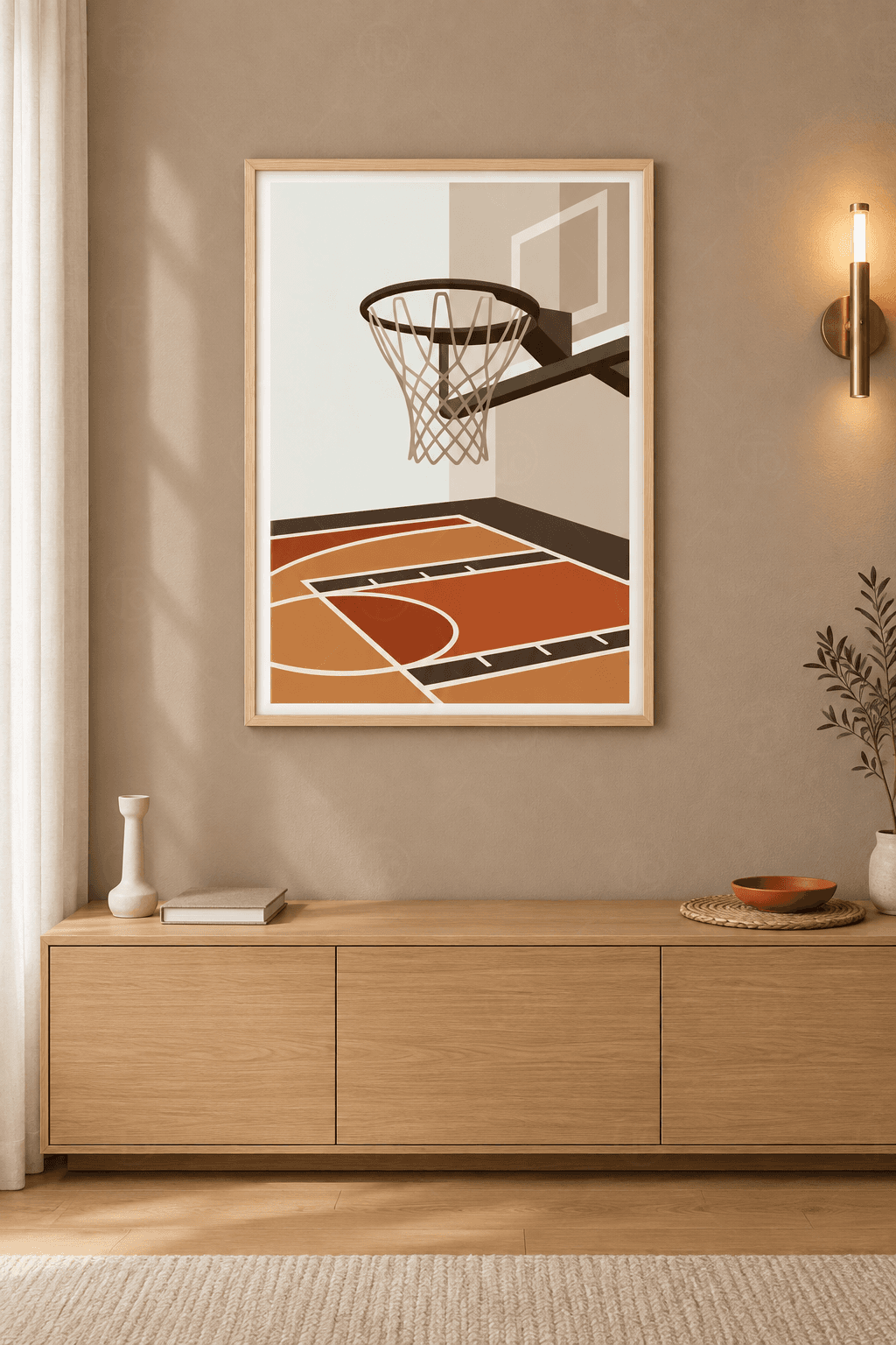 Ahşap çerçeveli basketbol tablosu — oda köşesinde fileli koyu kahve pota ve krem çizgili kiremit saha
