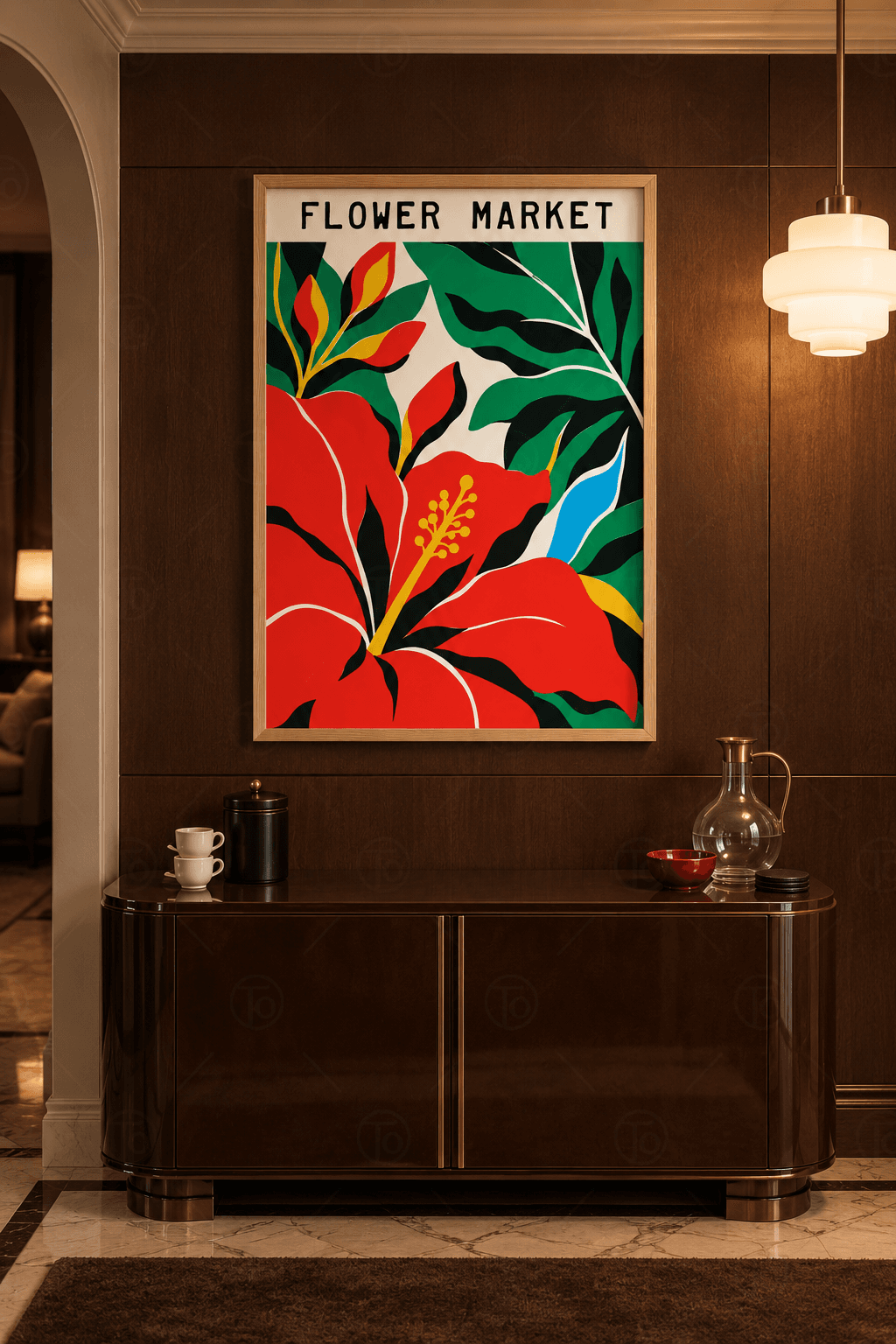 Ahşap çerçeveli hibiskus tablosu — sarı başçıklı dev kırmızı hibiskus, kırmızı tomurcuklar, yeşil ve siyah yapraklar