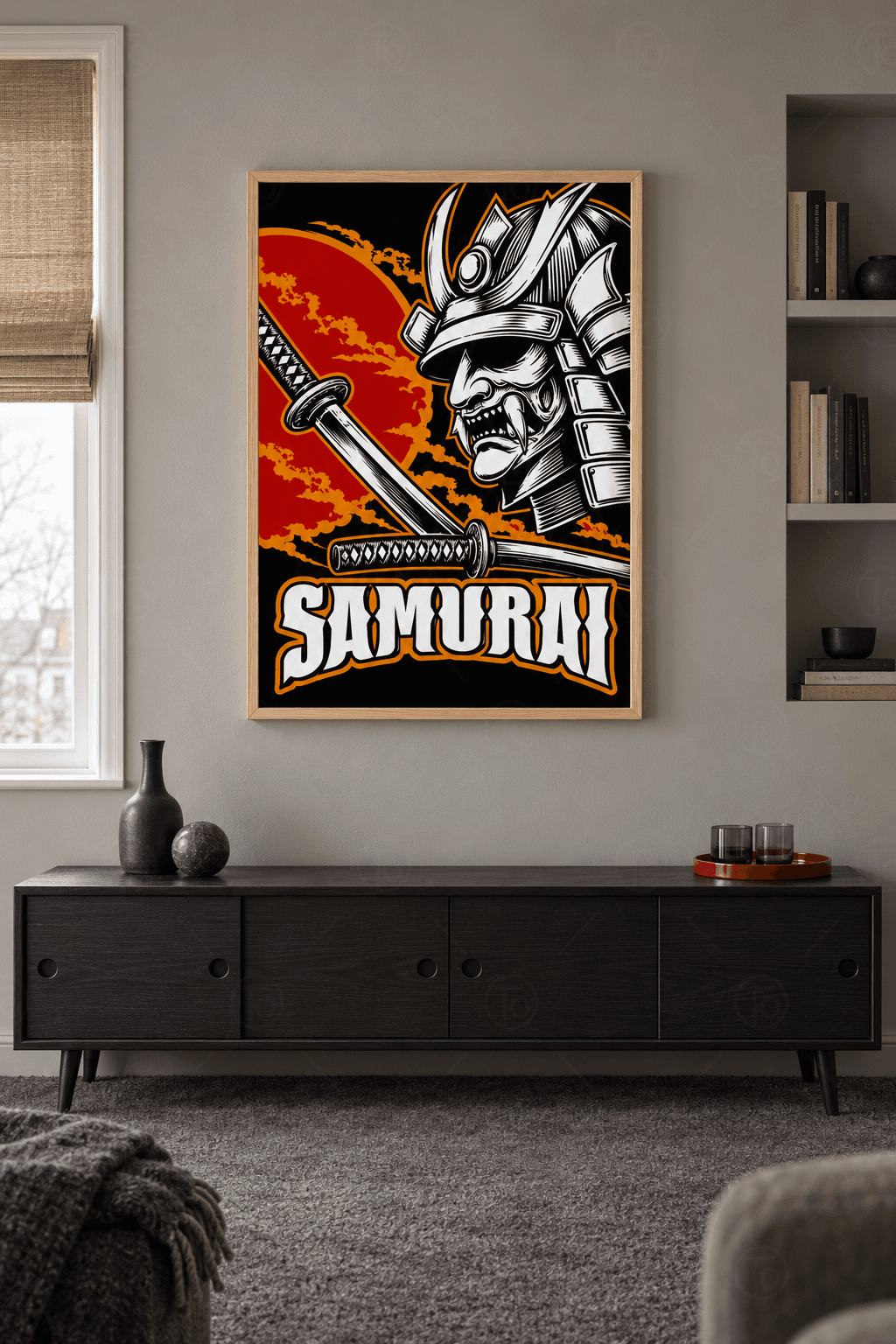 Ahşap çerçeveli samuray tablosu — siyah zeminde yandan maskeli samuray miğferi, çapraz katanalar ve SAMURAI yazısı