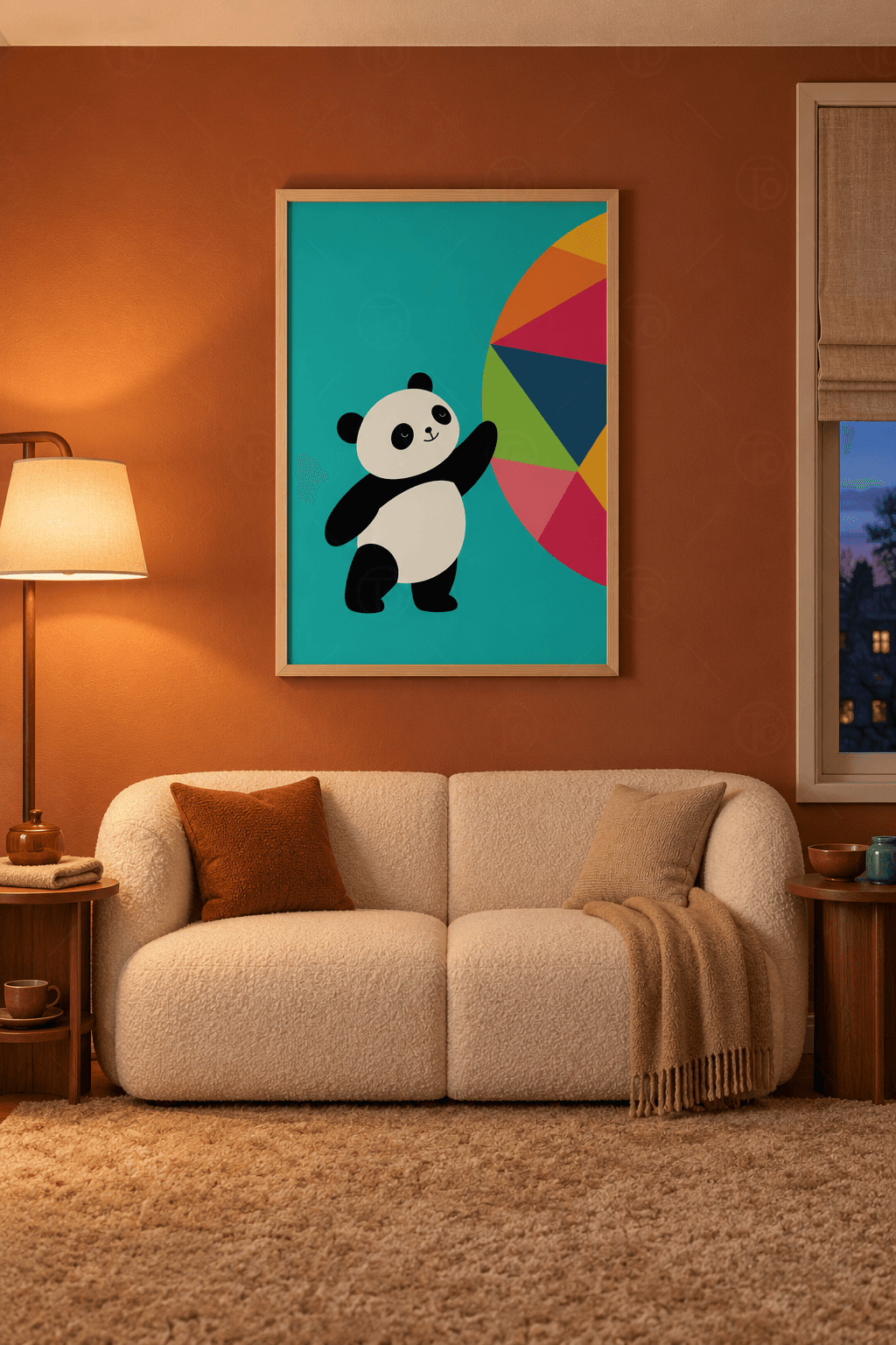 Ahşap çerçeveli panda tablosu — turkuaz zeminde sağ kenardan taşan üçgen dilimli renkli topa patisini dayayan panda