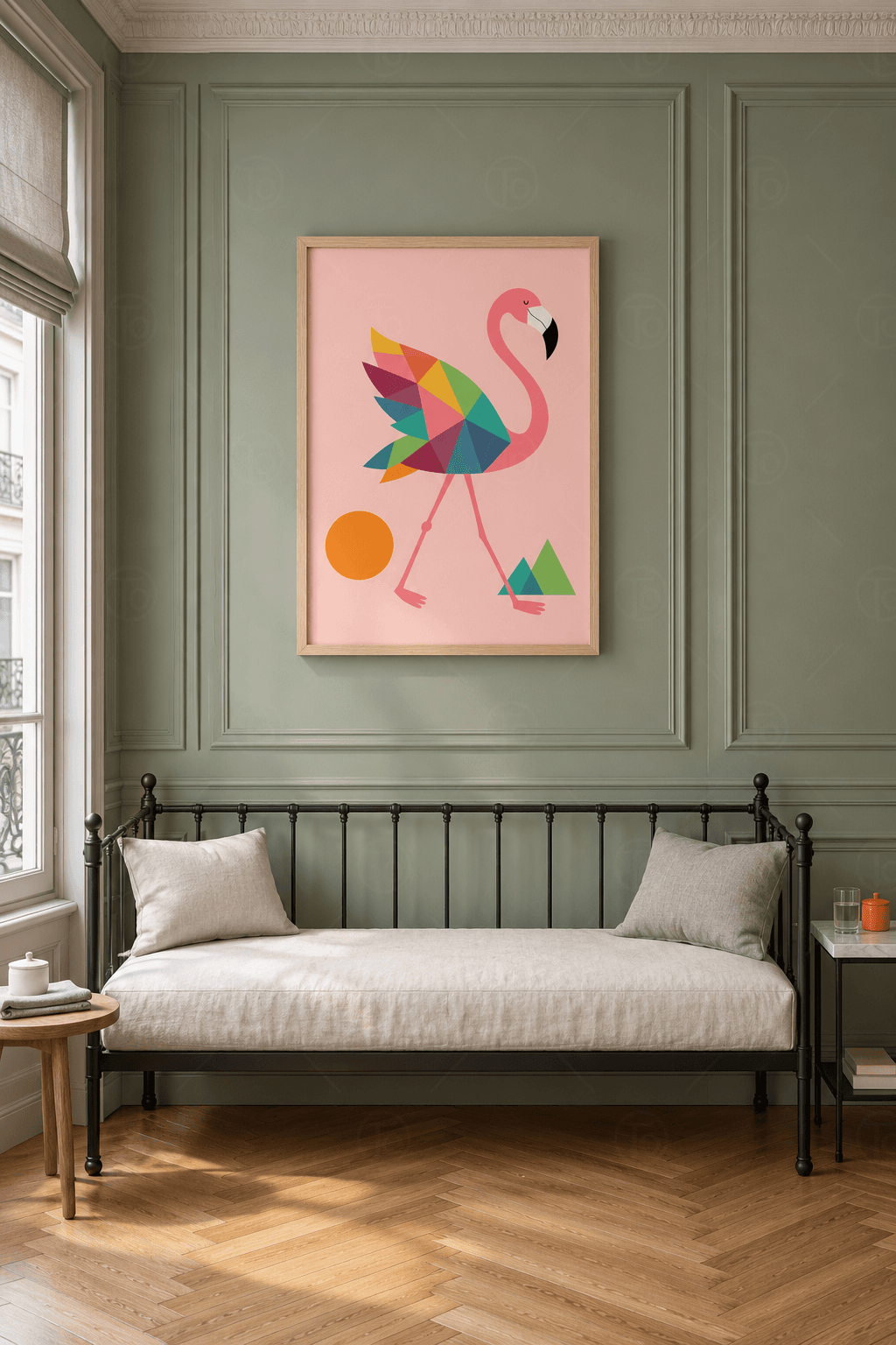 Ahşap çerçeveli flamingo tablosu — pembe zeminde renkli üçgen gövdeli flamingo, turuncu daire ve iki üçgen